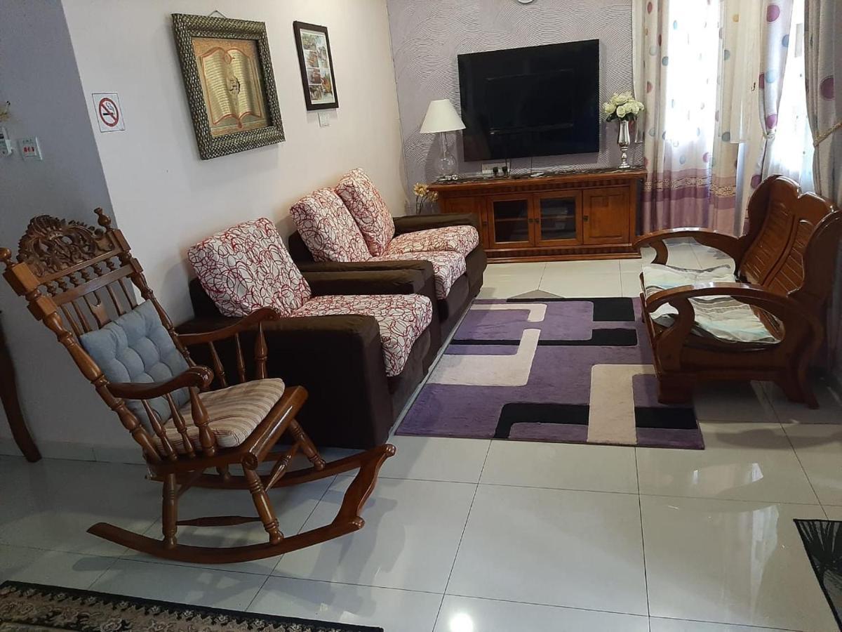 Twin Castle Homestay Kuala Pilah Exterior foto