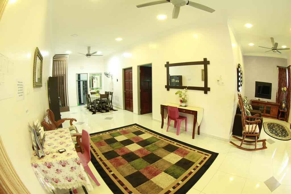 Twin Castle Homestay Kuala Pilah Exterior foto